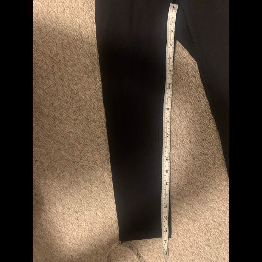 Lululemon Black Cropped Leggings Size 2 - Picture 4 of 8